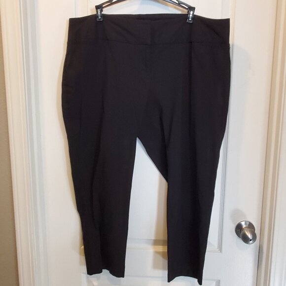 🖤 TORRID Plus Size Black Curvy Stretch Ankle Pants  / Capris | 18 🖤 - Picture 2 of 7